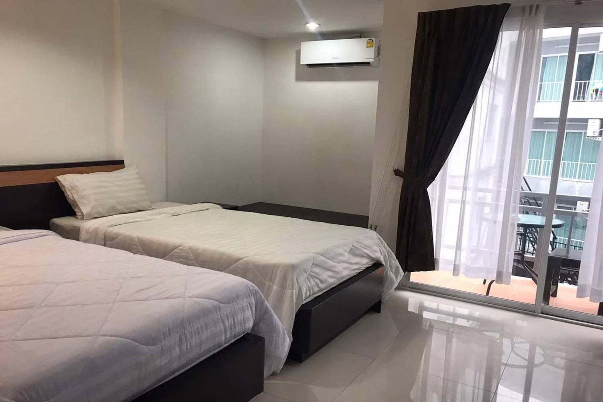 Praew Mansion Hotel Kamala Beach Buitenkant foto