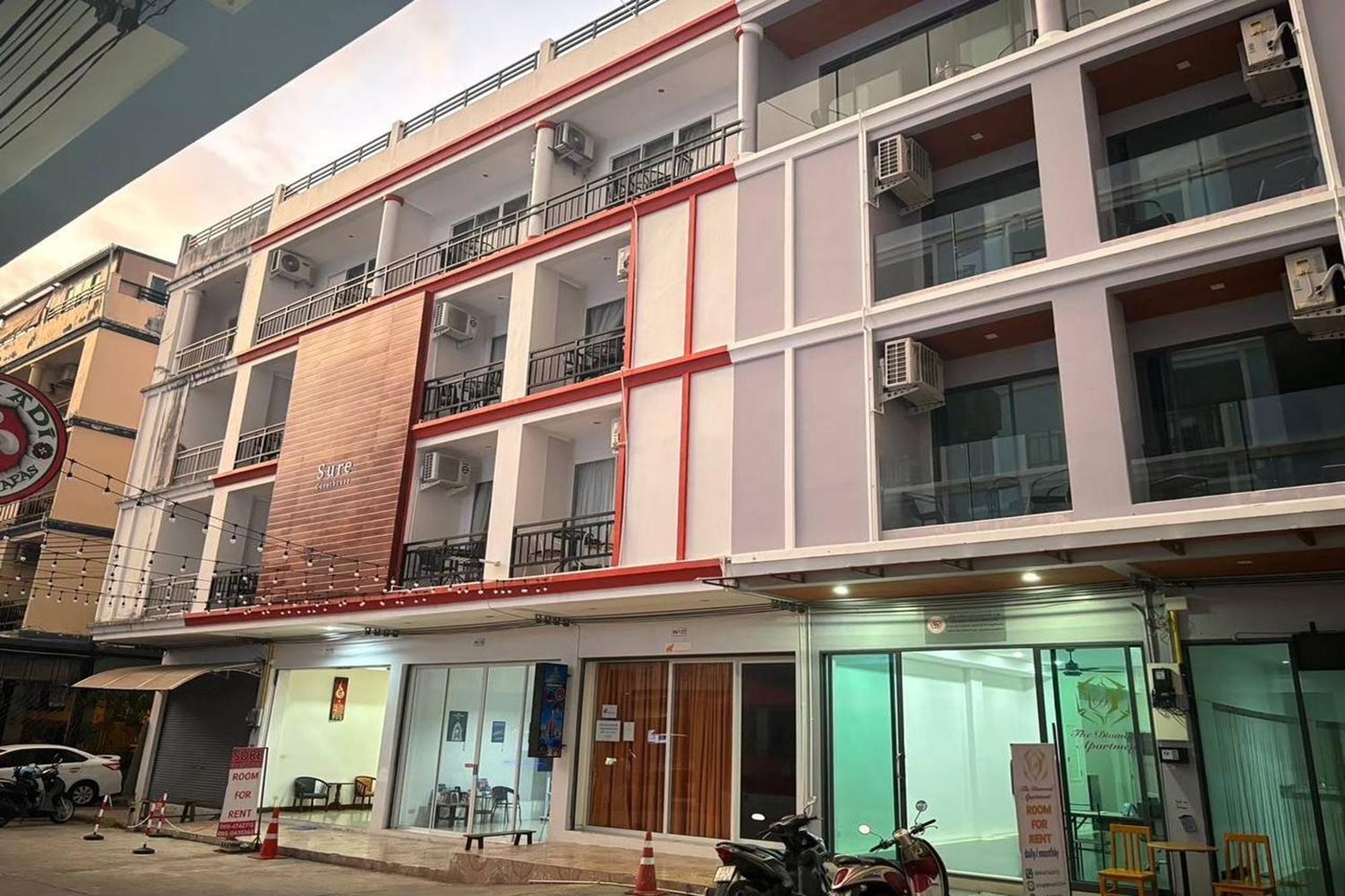 Praew Mansion Hotel Kamala Beach Buitenkant foto